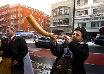 Вертеп у Нью-Йорку: як українська різдвяна традиція розповідає про війну і допомагає ЗСУ