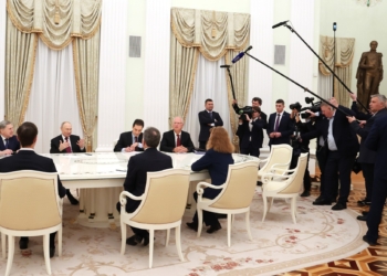 Russian President Vladimir Putin meets with U.S. Presidential Special Envoy Steve Witkoff at the Kremlin, Moscow, December 2, 2025.