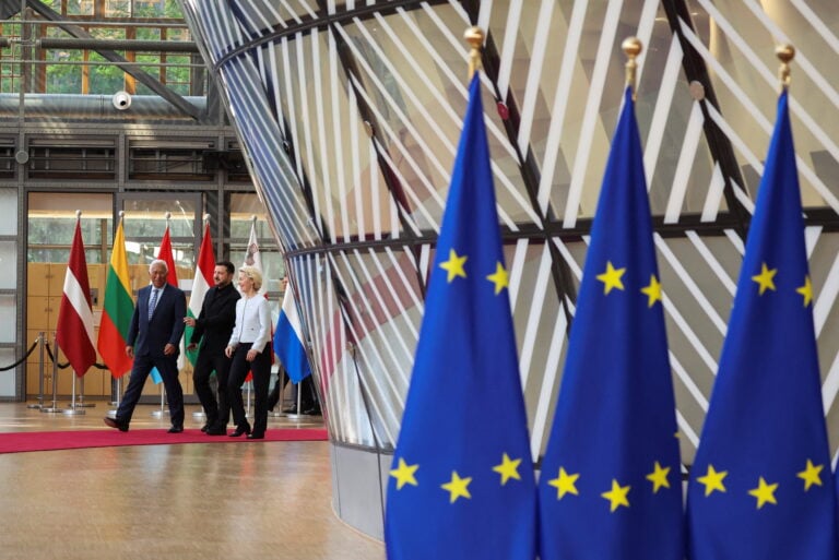 A Leading Ukrainian Analyst Says Europe Deserves Credit for Sustaining Ukraine's Fight as Washington Steps Back – Independence Avenue Media