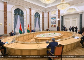 Meeting with heads of delegations participating in Eurasian Intergovernmental Council in Minsk.
